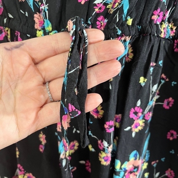 Torrid Top Women 18 Black Tank Floral Ruffle Feminine Whimsigoth Fairy Boho 80s - Picture 4 of 14